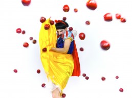 Bullying by Nuno Roque - Artwork - Oeuvre - Snow White - Disney - Contemporary Art Pop Photography