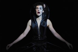 Dido and Æneas by Henry Purcell starring Nuno Roque - Sorceress - Opera National - Show - Theatre