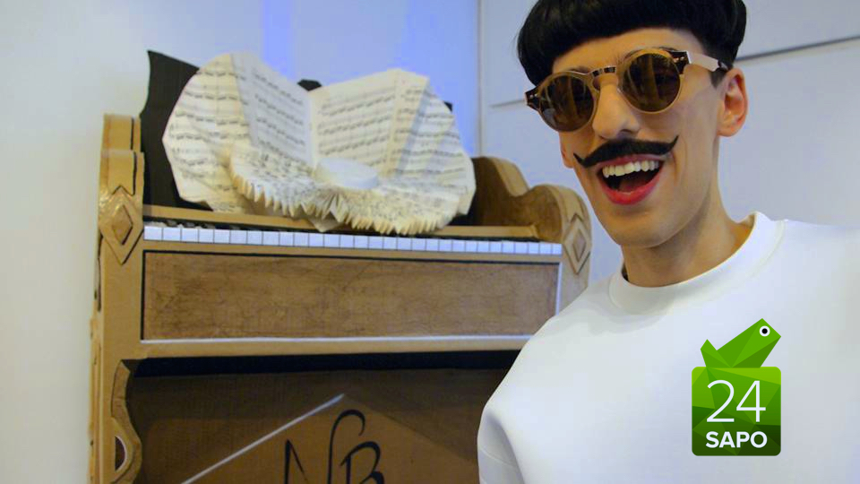 Nuno Roque - Paris - The Piano Body - Moustache - Fashion - Art - Sculpture - Vernissage